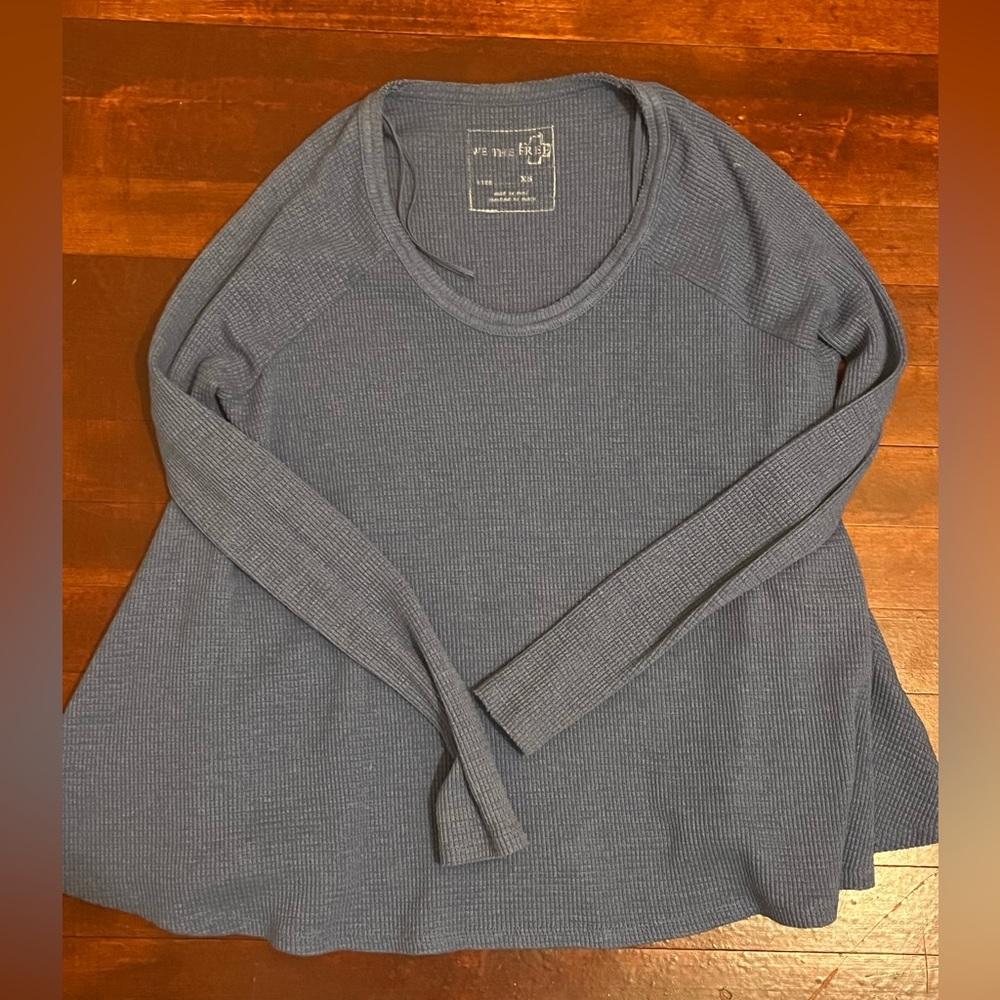 We The Free Long Sleeve Blue Knit Top Size XS